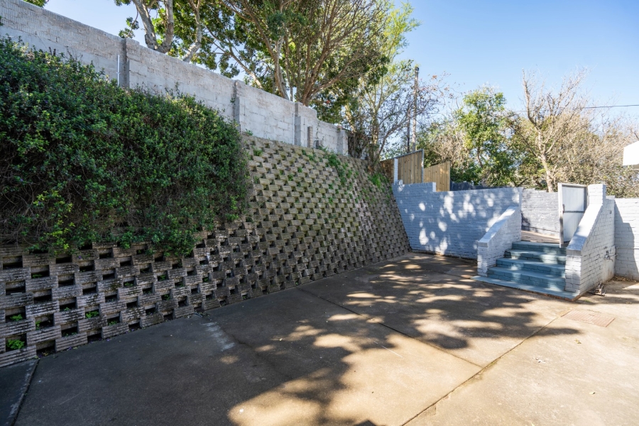 6 Bedroom Property for Sale in East Bank Eastern Cape